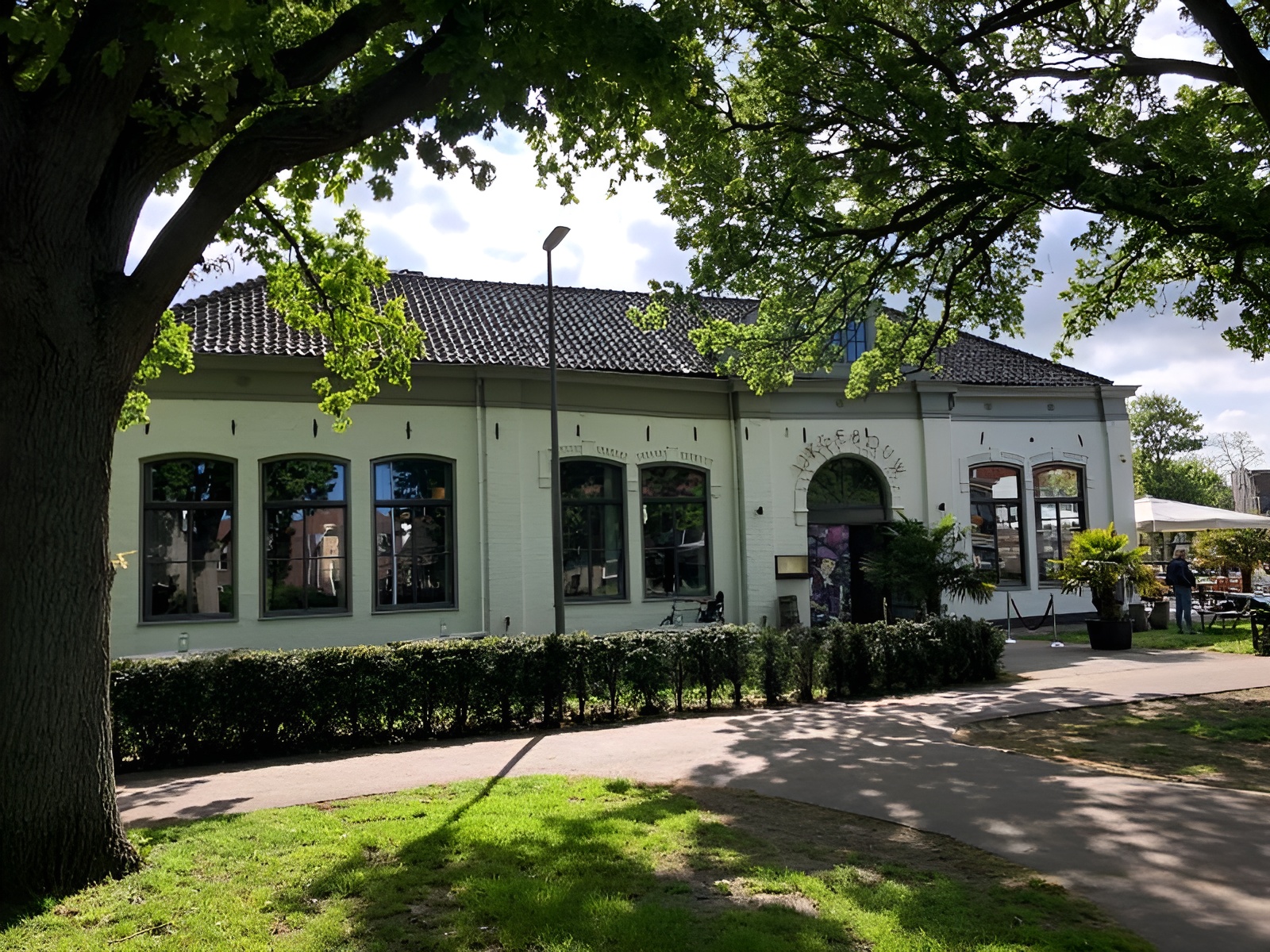 Buitenaanzicht 't ijkgebouw